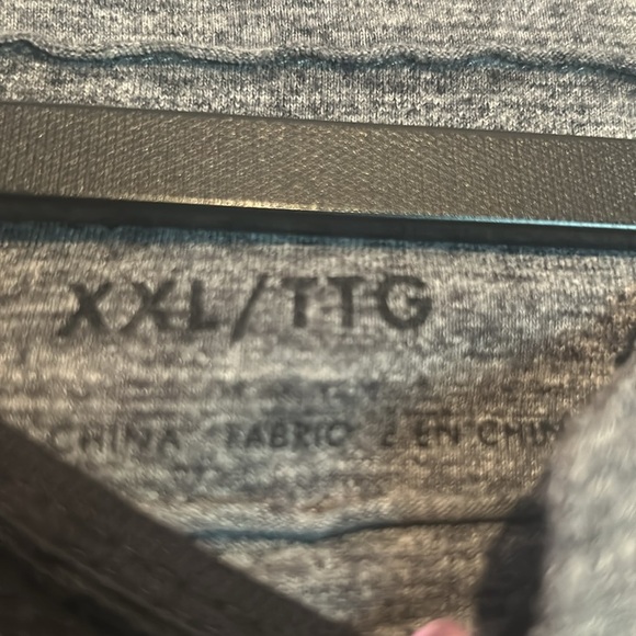 Guess Jeans - Long Sleeve Gray T-Shirt - Size 2XL - Picture 9 of 10